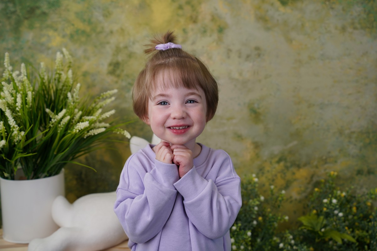 Photo 01 — Set Design + Portrait